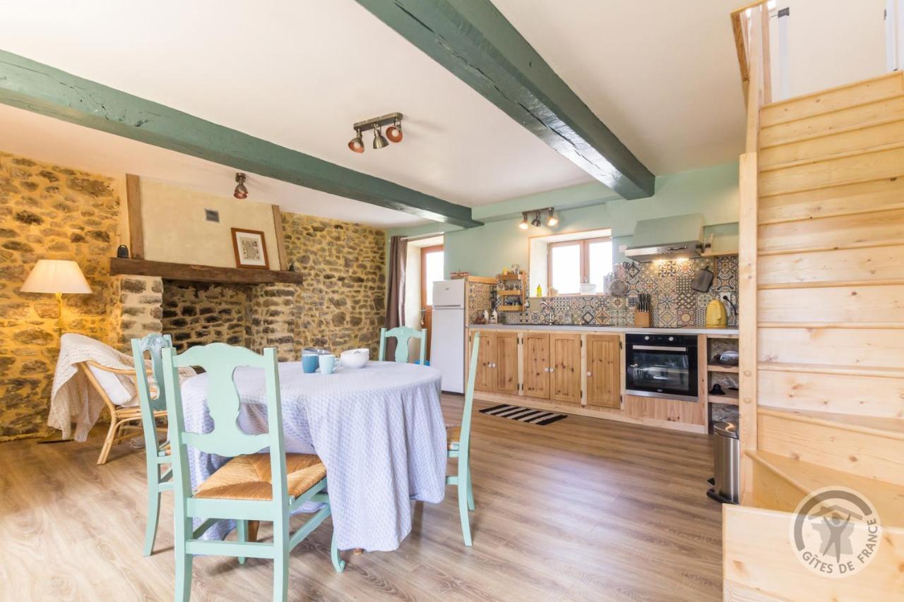 Bed and Breakfast Le Jardin Des Fees Savigny-le-Vieux Экстерьер фото